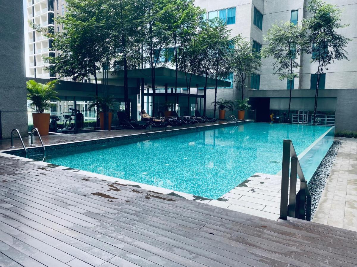 Mercu Summer Suites Klcc By Grihoz Kuala Lumpur Exterior photo